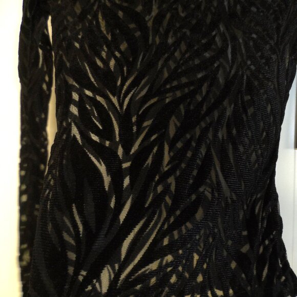 Guess by Marciano Black Lace  Blouse long sleeves size -S - Picture 7 of 7